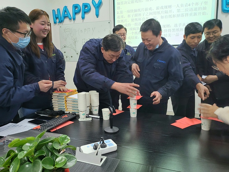 青島中新華美：?jiǎn)T工生日會(huì)，濃濃溫情暖人心