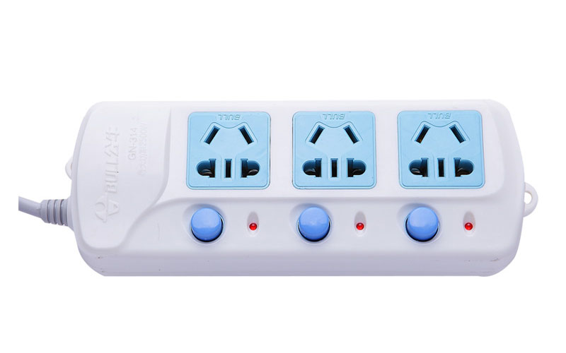 科普！插線板用阻燃PC料更能保障家庭用電安全！