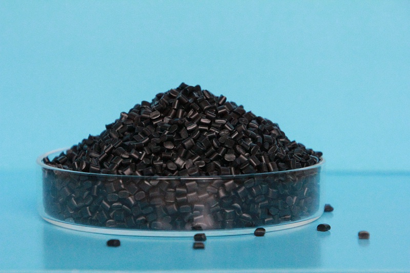 On April 18, the four-day CHINAPLAS 2025 International Plastics and Rubber Exhibition concluded successfully in Shenzhen. At this exhibition, Qingdao Zhongxin Huamei Plastic Co., Ltd. showcased a range of modified plastics, demonstrating the company's technical expertise and innovative achievements in the field to global clients.