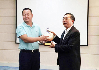 合作共贏(yíng)，與中新華美一起發(fā)展是我們共同追求的目標(biāo)