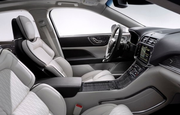 汽車內飾--中新華美改性塑料