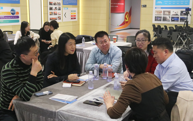 企業(yè)家們現(xiàn)場(chǎng)交流